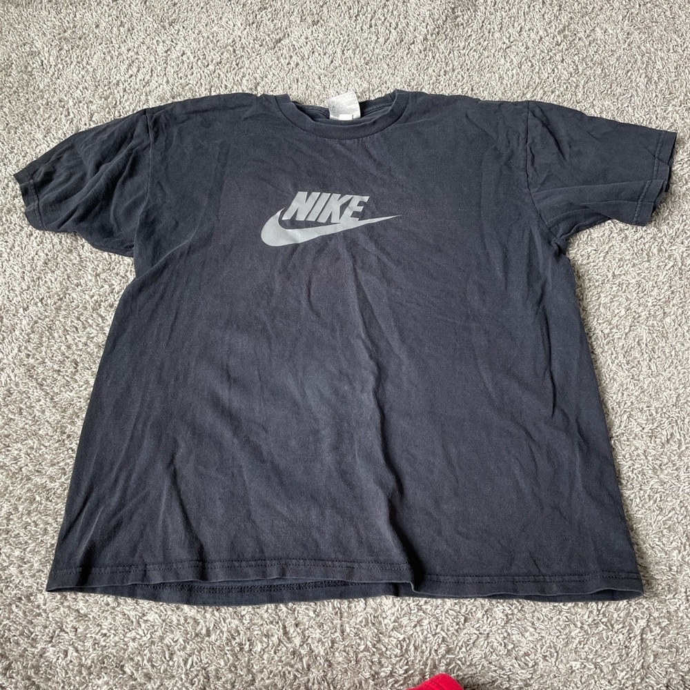VINTAGE NIKE T